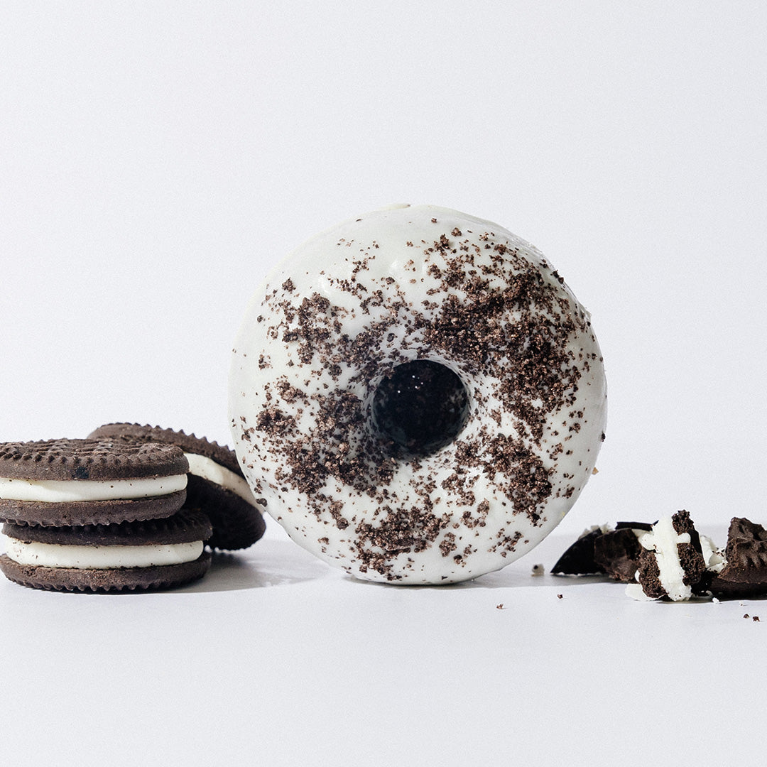 1 Cookies & cream protein donut